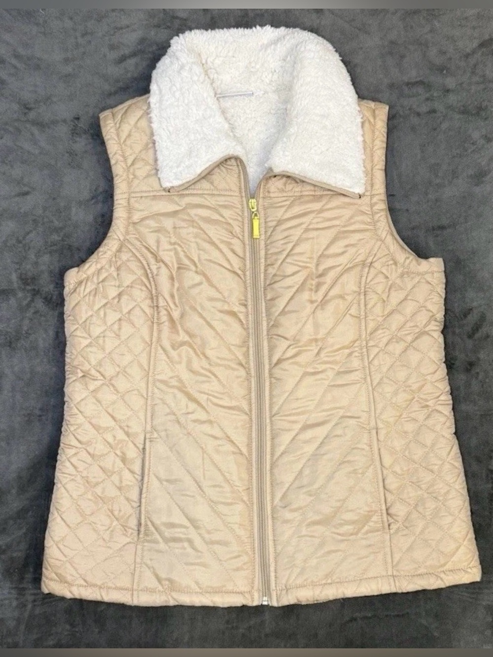 D& Co Gold Women's Puffer Vest Fur Lined Size
S Full Zip Collared